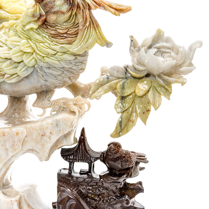 Carved agate bird displaying the beauty of exotic wildlife.