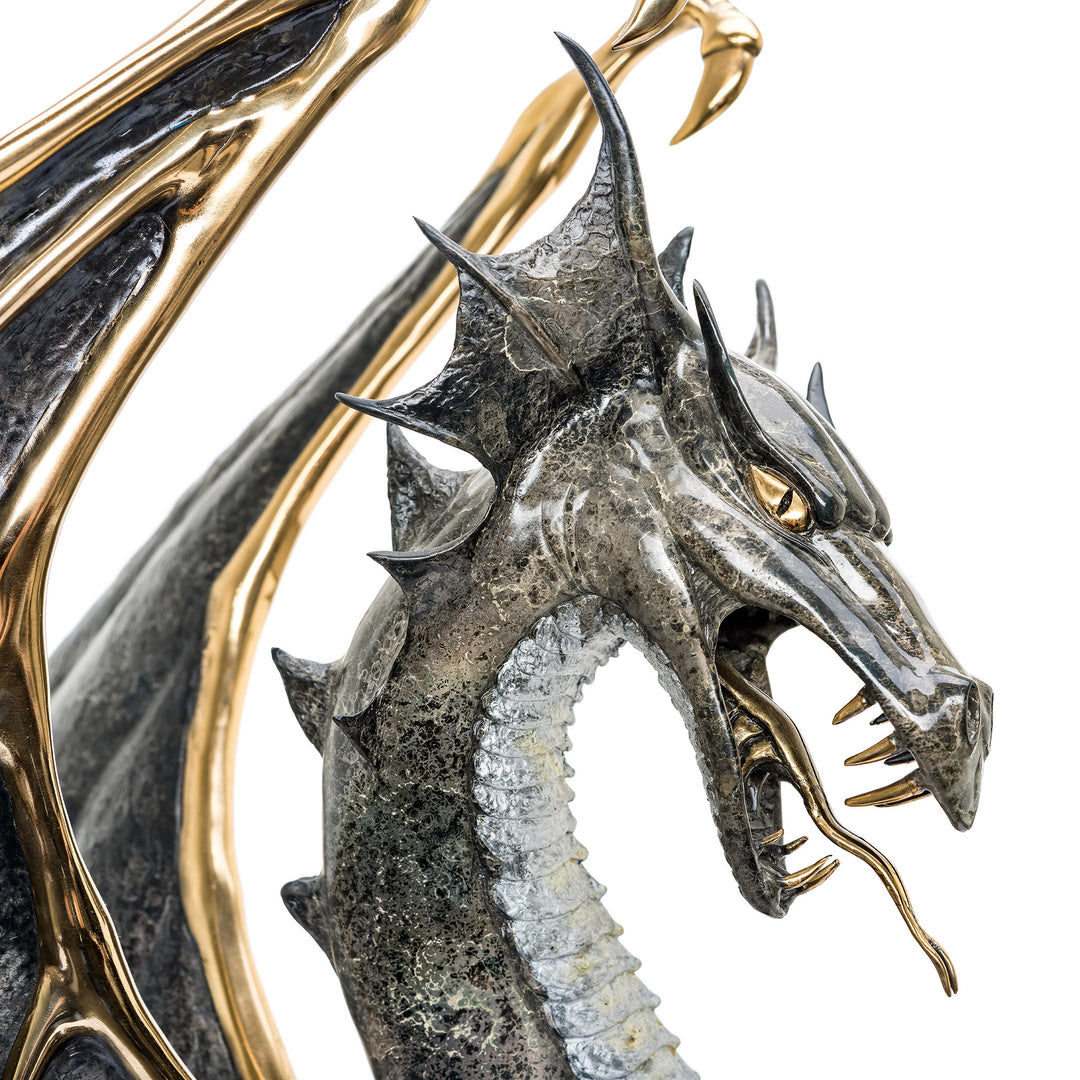 Signed and numbered dragon sculpture (23 out of 30)