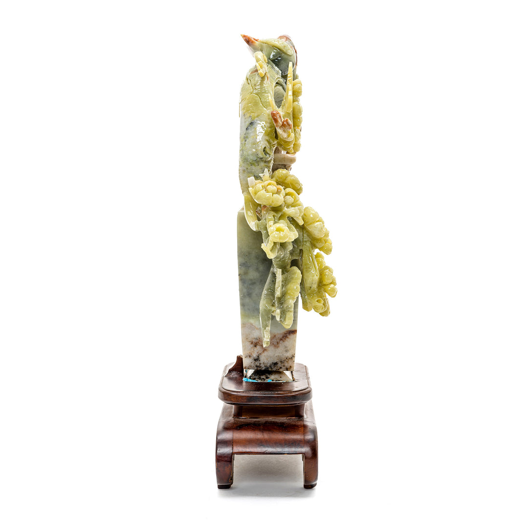 Delicate agate plum blossoms and birds as a luxurious centerpiece.