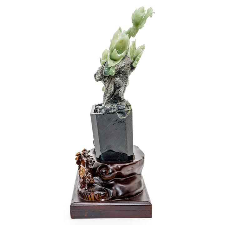 Exquisite agate carving of iris flowers, symbolizing wisdom and hope.