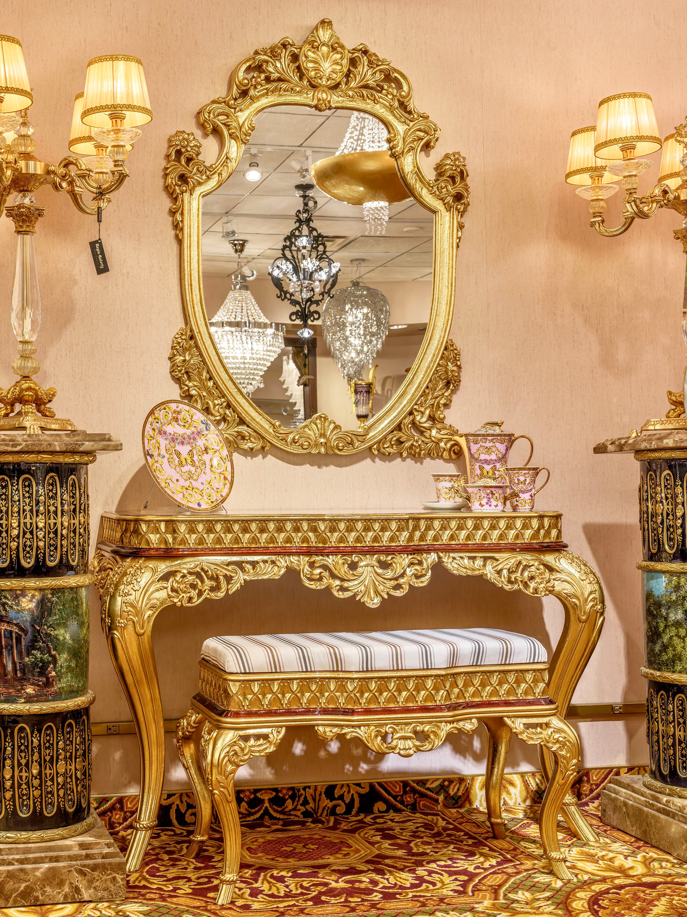 Italian Vanity Excellence: 24K Gold Leaf Marvel! – Regis Galerie