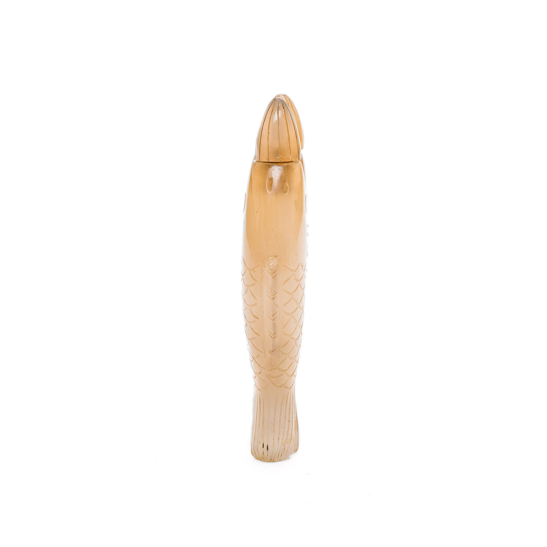 Carved twin fish bottle in natural agate