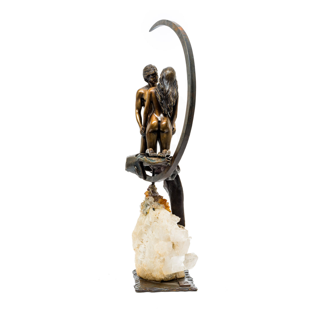 Sculpture side profile with bronze figures and mineral base