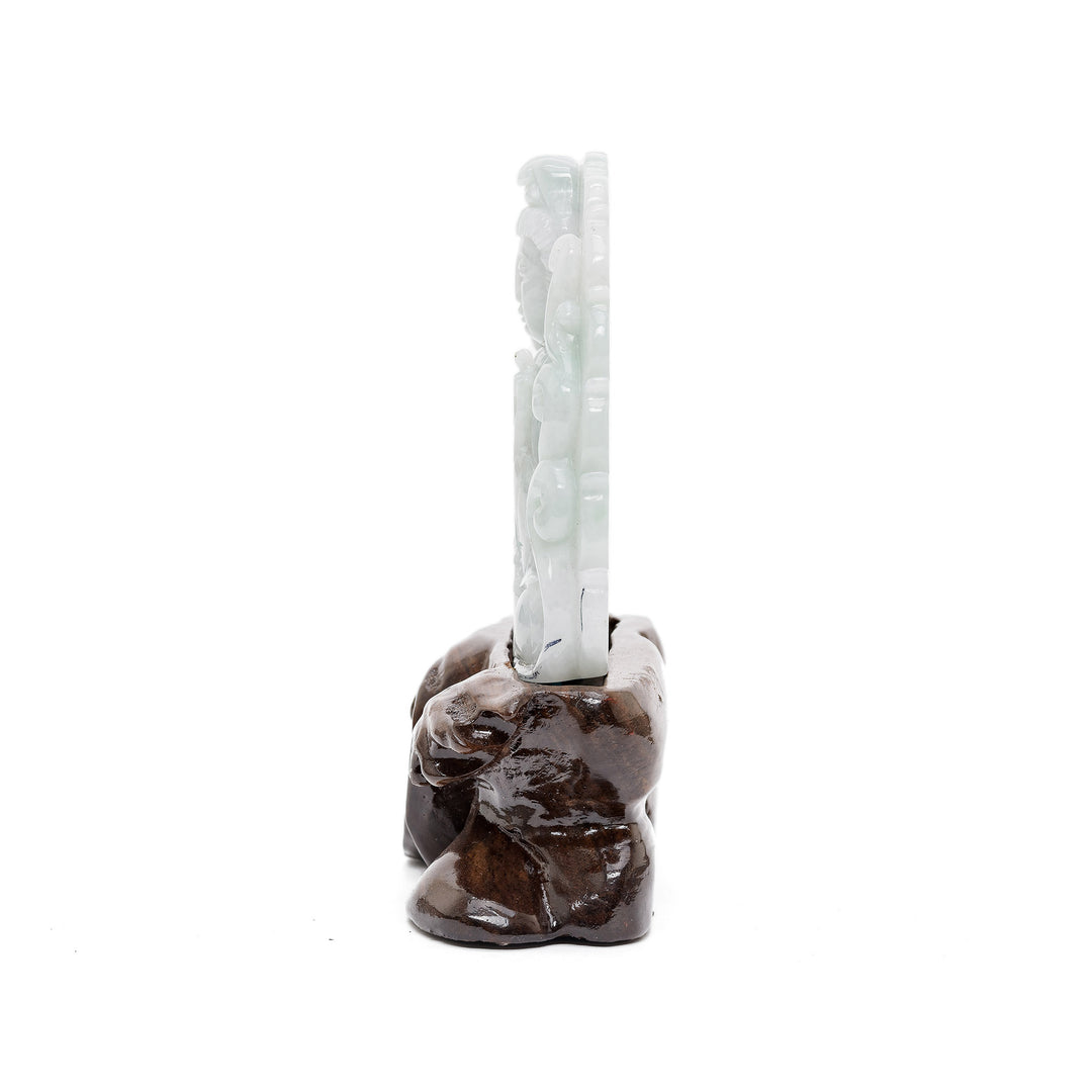 Side view of jade Bodhisattva with scepter