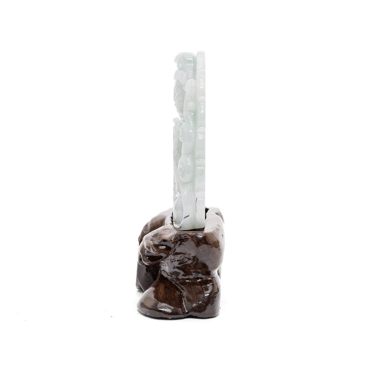 Side view of jade Bodhisattva with scepter