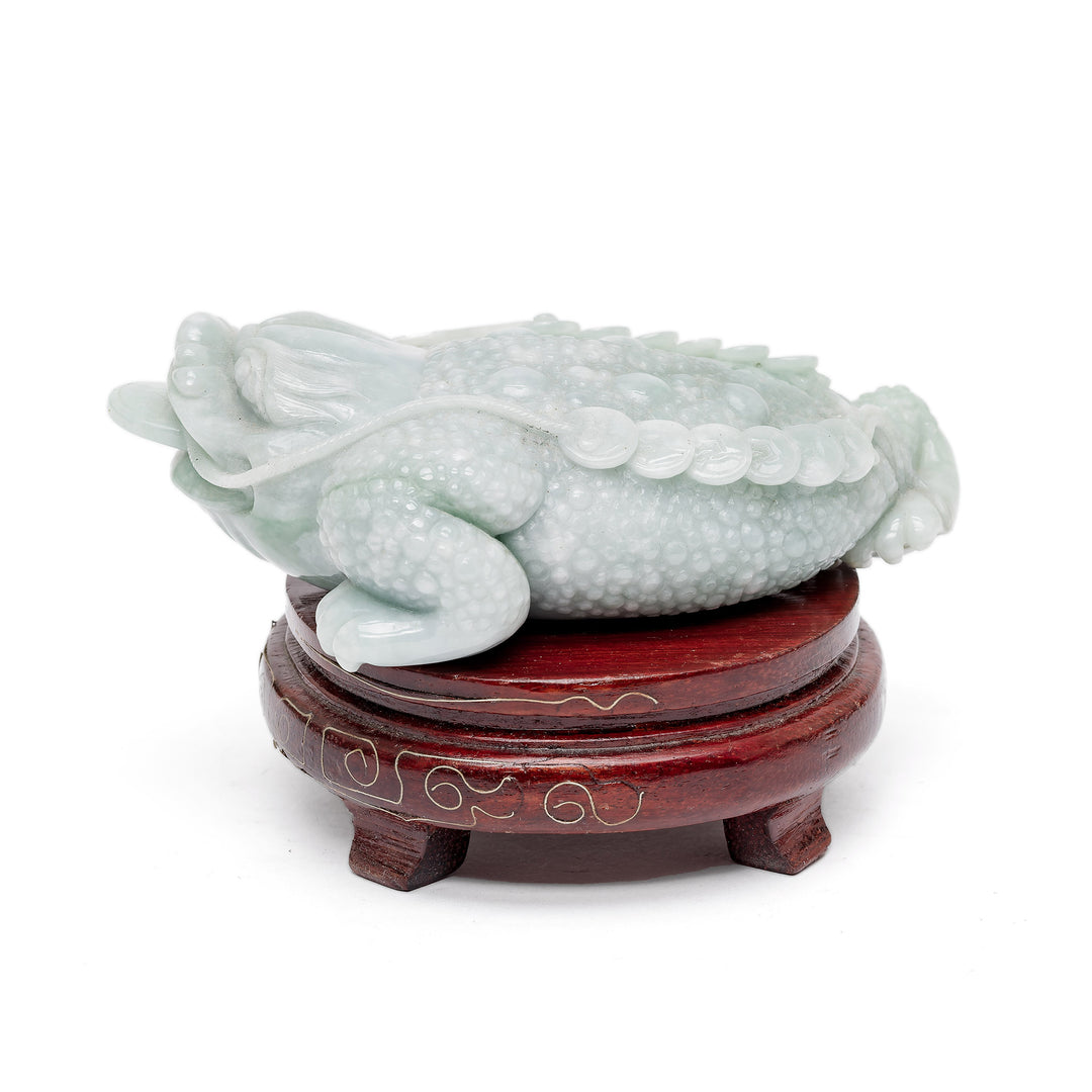 Side view of jade prosperity toad statue