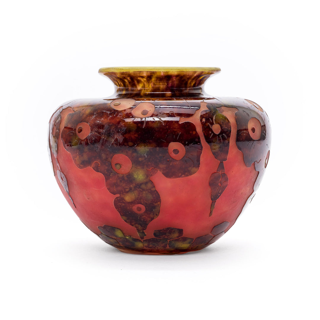 Stylized poppy motif on Schneider cameo vase