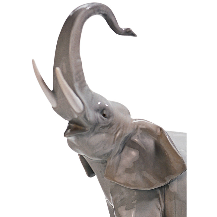 Image 5 Lladro Elephants Walking Figurine - 01001150