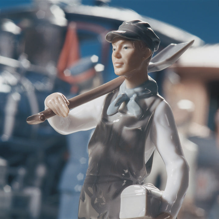 Image 9 Lladro A Grand Adventure Train Sculpture. Limited Edition - 01001888