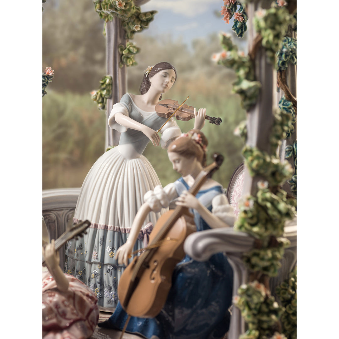 Image 2 Lladro Summertime Symphony Women Sculpture. Limited Edition - 01001974