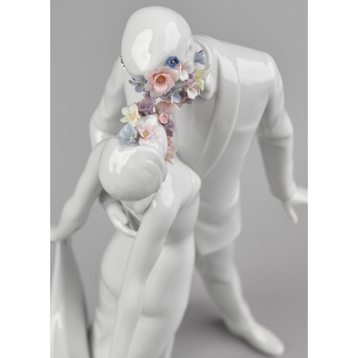 Image 3 Lladro Love I Couple Figurine - 01007231