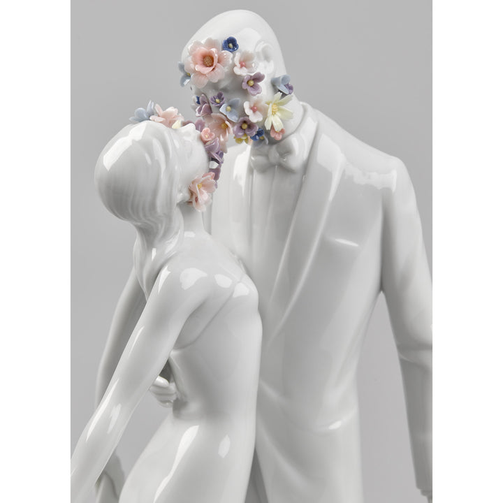 Image 6 Lladro Love I Couple Figurine - 01007231