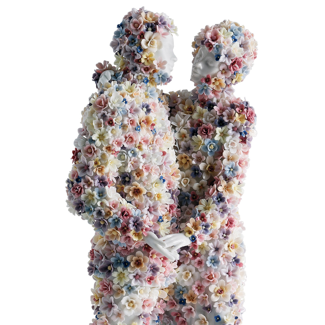 Image 2 Lladro Love III Couple Sculpture - 01007233