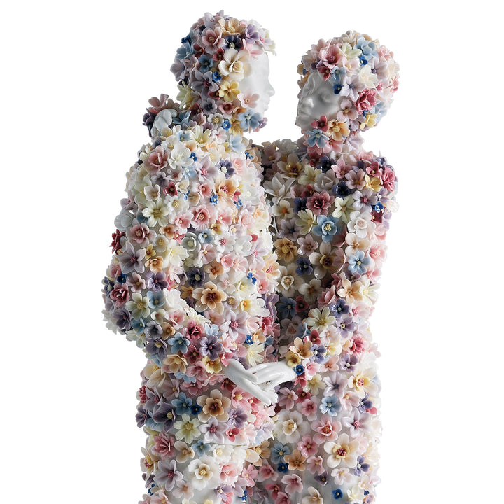 Image 2 Lladro Love III Couple Sculpture - 01007233