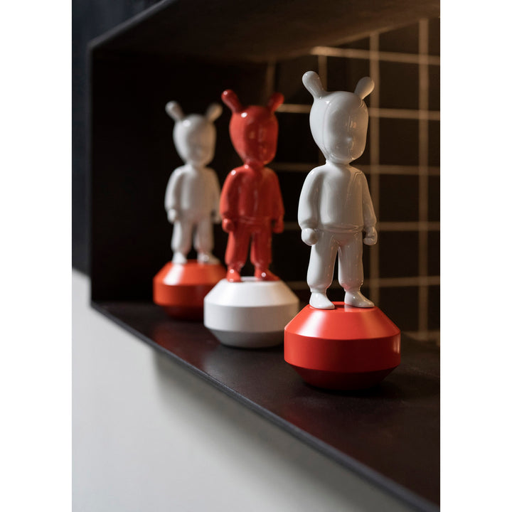 Image 3 Lladro The Red Guest Figurine. Small Model. - 01007734