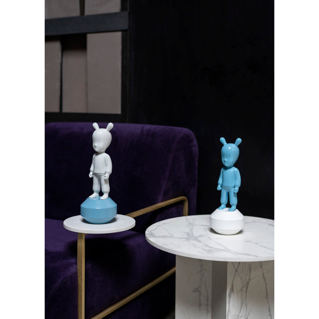Image 3 Lladro The Blue Guest Figurine. Small Model. - 01007736