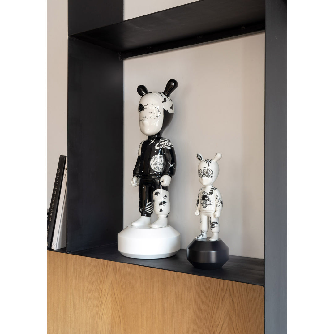 Image 7 Lladro The Guest by Henn Kim Figurine. Small model. Numbered edition - 01007753