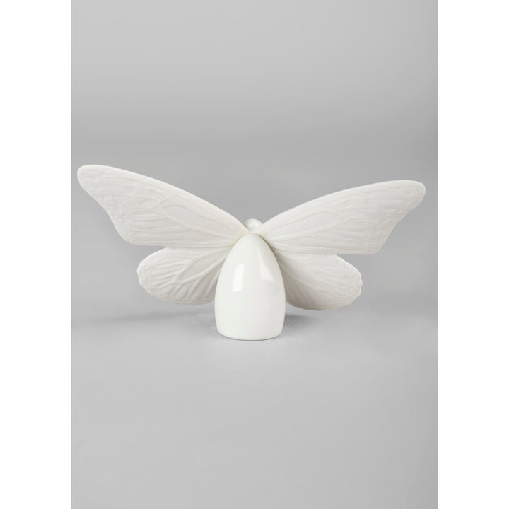 Image 4 Lladro Butterfly Figurine. Golden Luster & White - 01009451