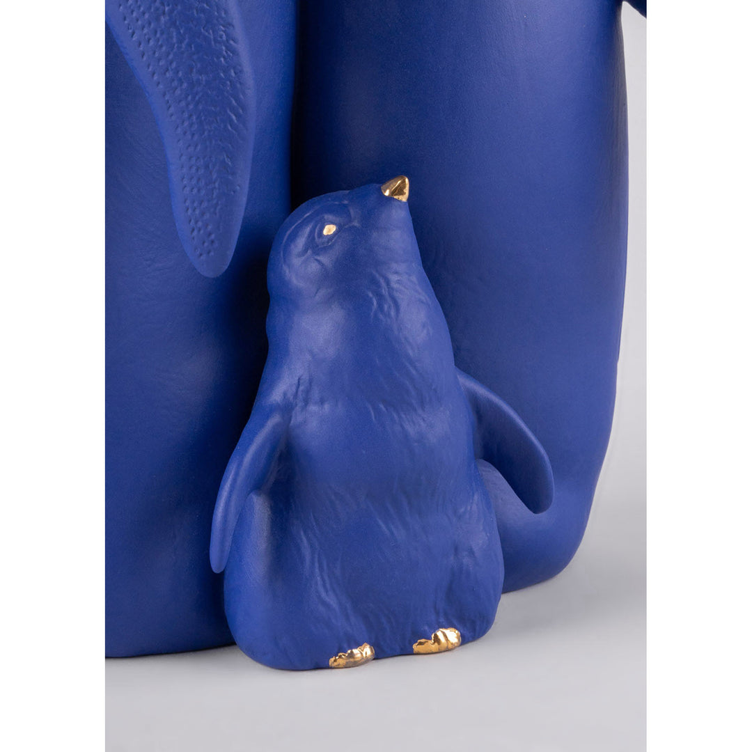 Image 9 Lladro Penguin family Sculpture. Limited Edition. Blue and Gold - 01009539