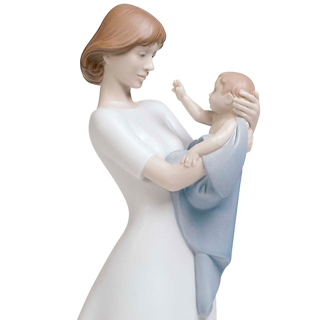 Image 2 Lladro A Mother's Treasure Figurine - 01018294