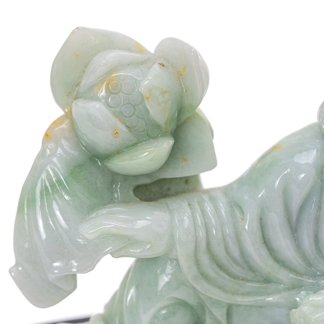 Jade Seated Kwan Yin