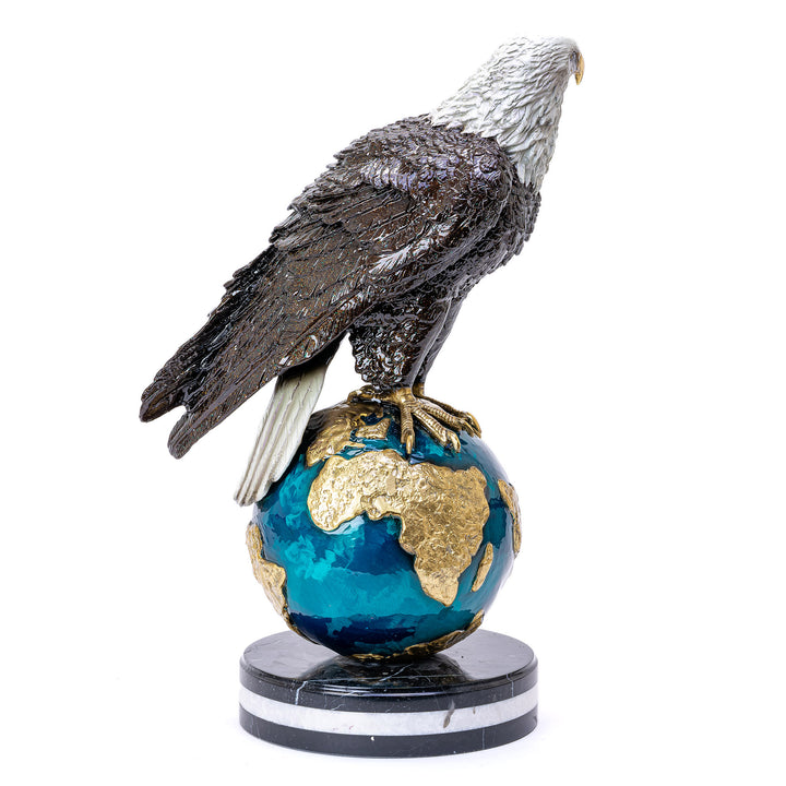 Artistic bronze eagle with multi-layer clear coat by Muzika