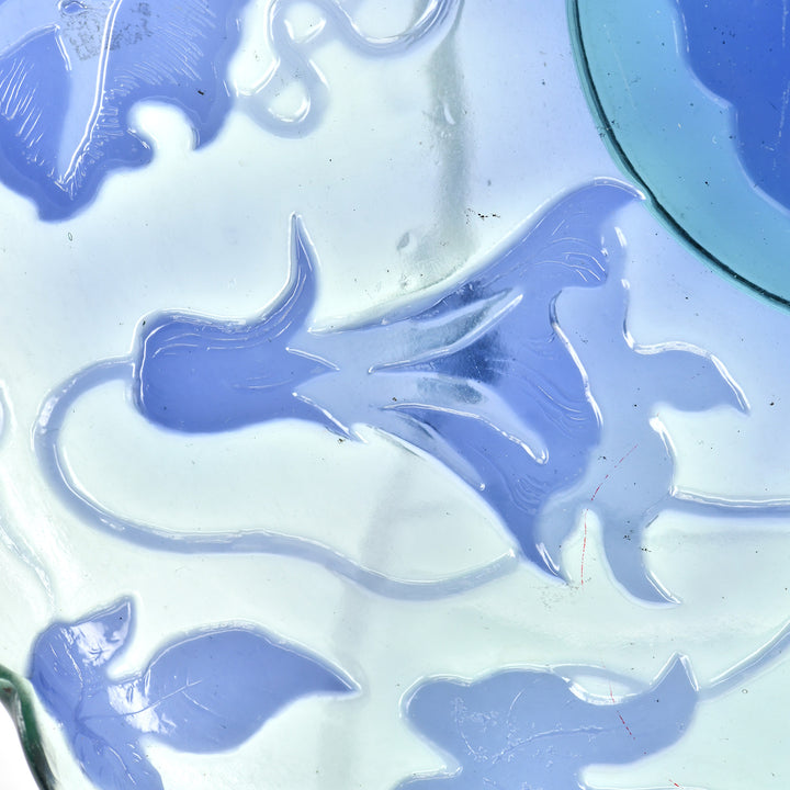 Masterfully crafted Gallé bowl, a vision of Art Nouveau in violet