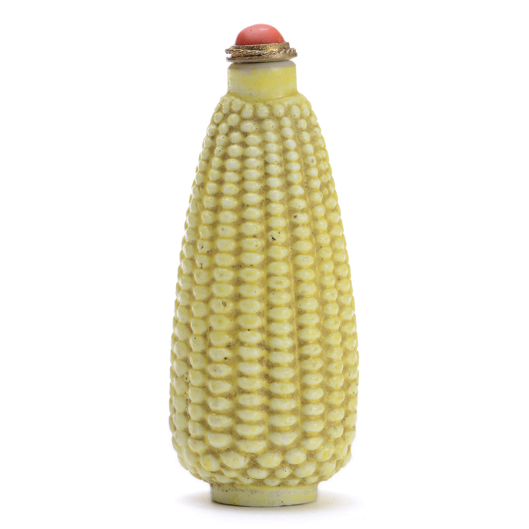 Regis Galerie Snuff Bottles Collection. Snuff Bottle Peking Glass Image