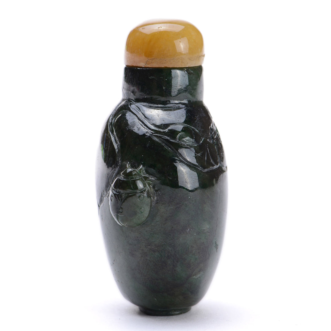Regis Galerie Snuff Bottles Collection. Snuff Bottle Spinach Green Image