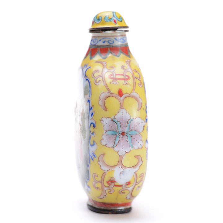 Regis Galerie Snuff Bottles Collection. Snuff Bottle Porcelain Image