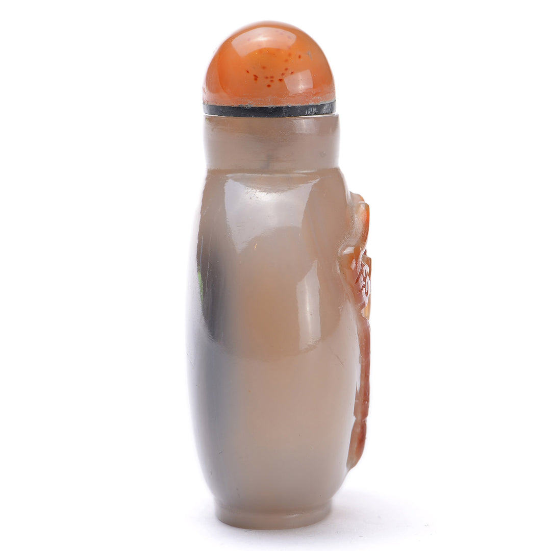Relief carved agate bottle with auspicious bat