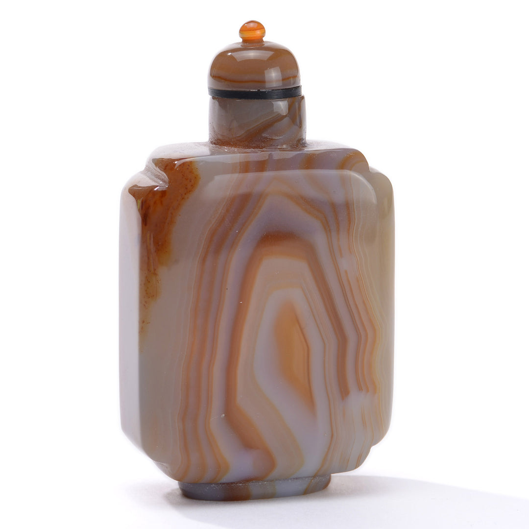 Regis Galerie Snuff Bottles Collection. Snuff Bottle Ribbon Agate Image