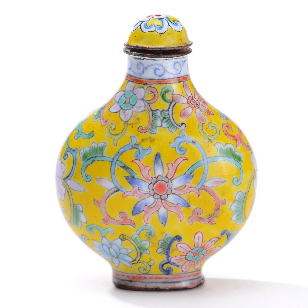 Regis Galerie Snuff Bottles Collection. Snuff Bottle Enameled Metal Image