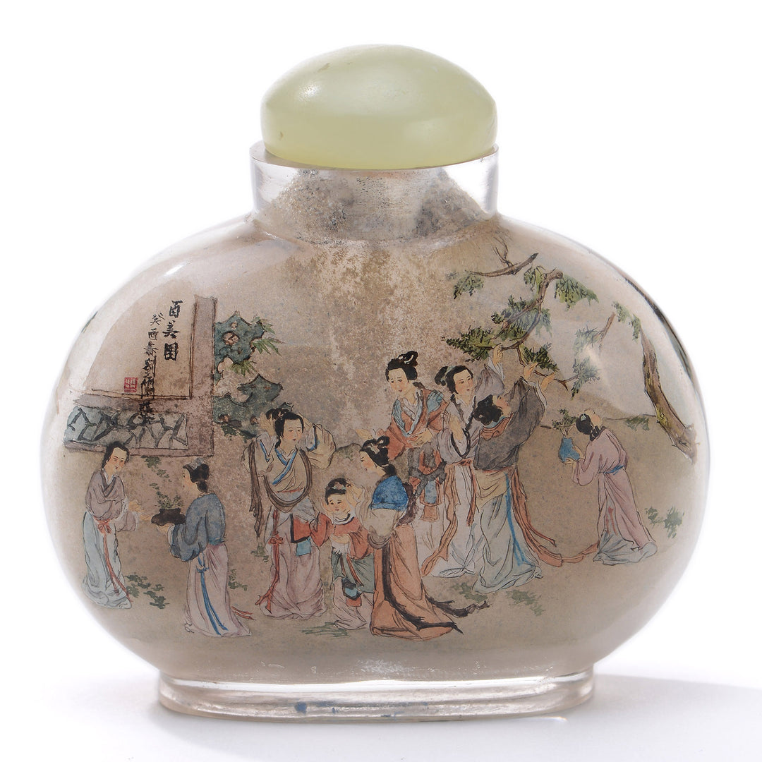 Regis Galerie Snuff Bottles Collection. Snuff Bottle Inside Painted Image