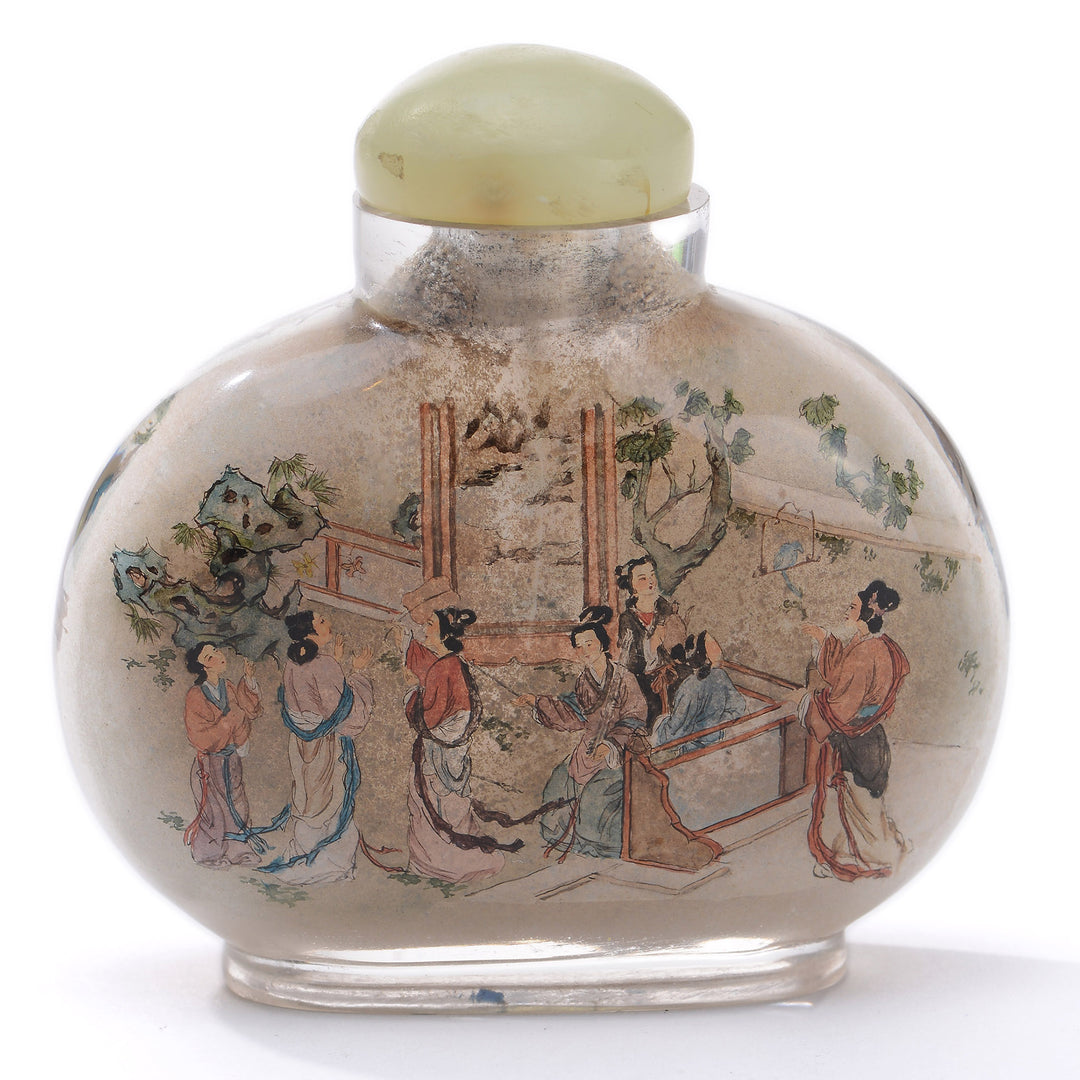 Regis Galerie Snuff Bottles Collection. Snuff Bottle Inside Painted Image