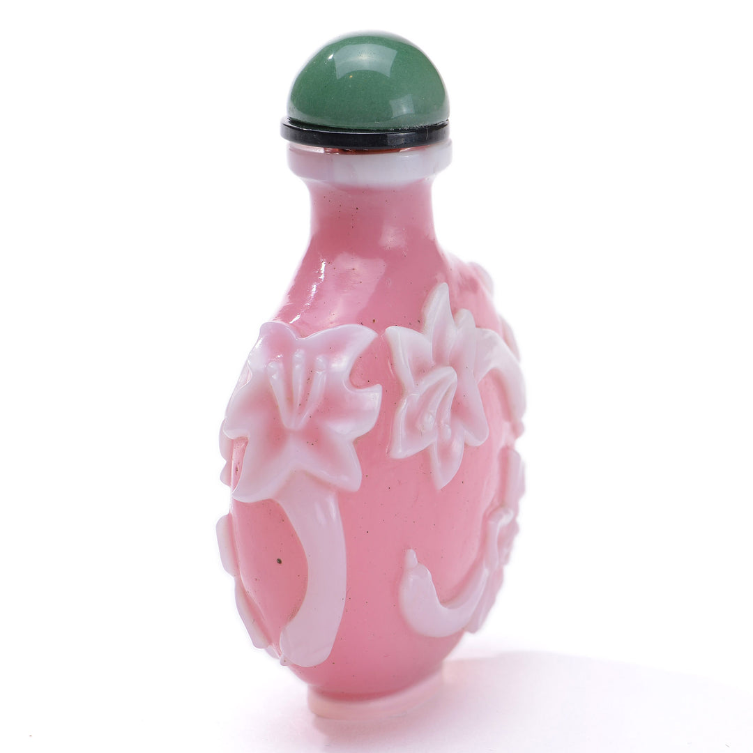 Regis Galerie Snuff Bottles Collection. Snuff Bottle 2-Tone Glass Image