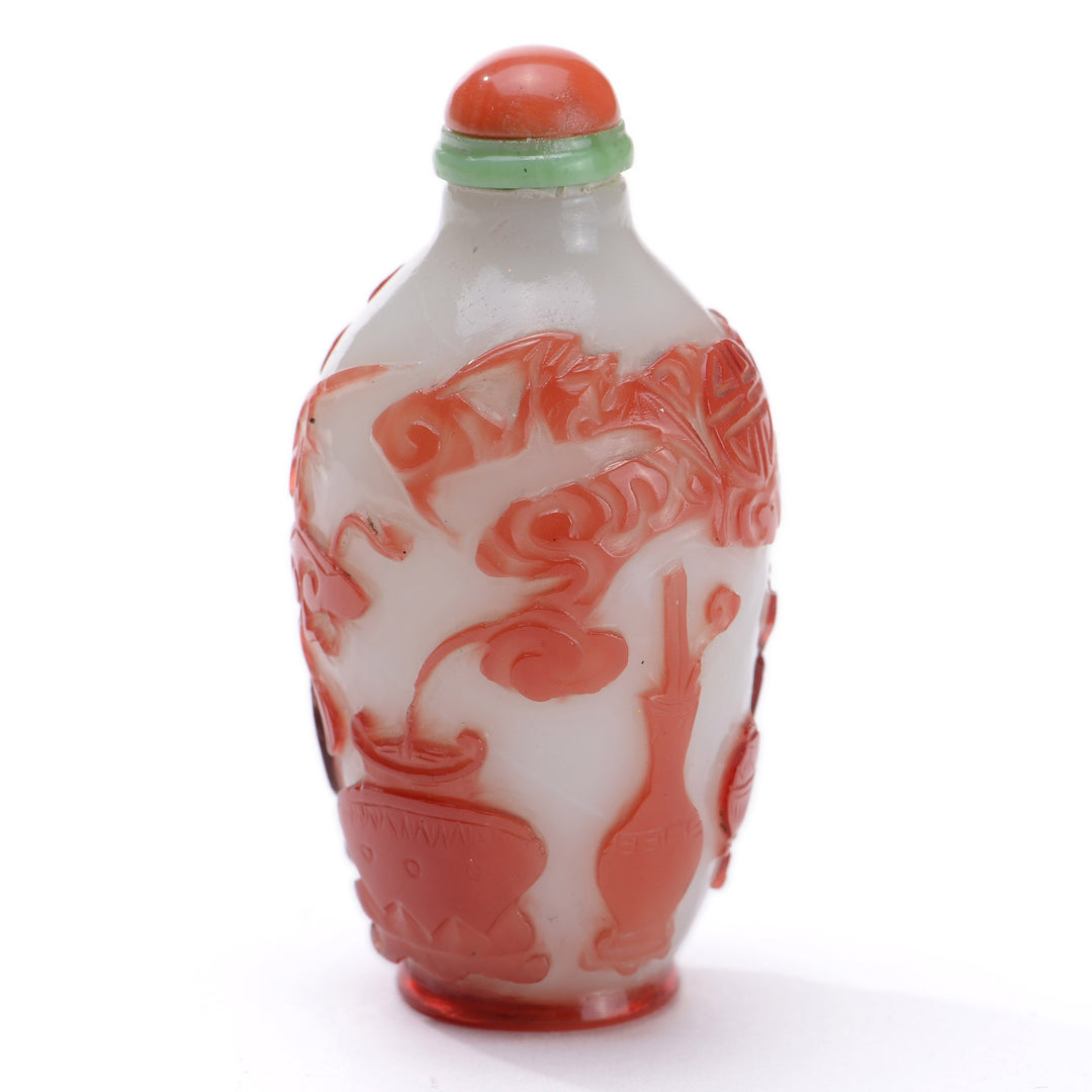 Regis Galerie Snuff Bottles Collection. Snuff Bottle Red & White Image