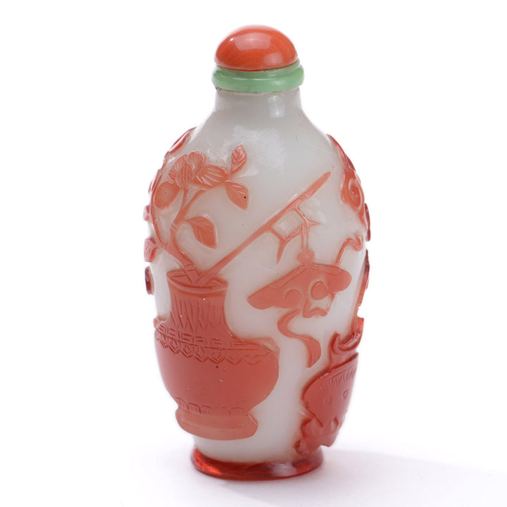 Regis Galerie Snuff Bottles Collection. Snuff Bottle Red & White Image