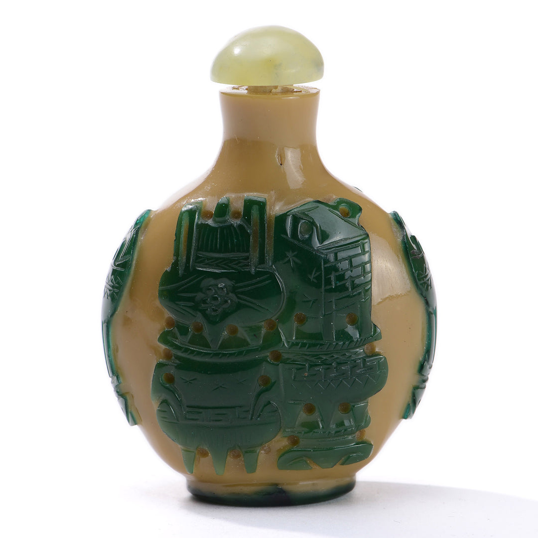 Regis Galerie Snuff Bottles Collection. Snuff Bottle Glass Image