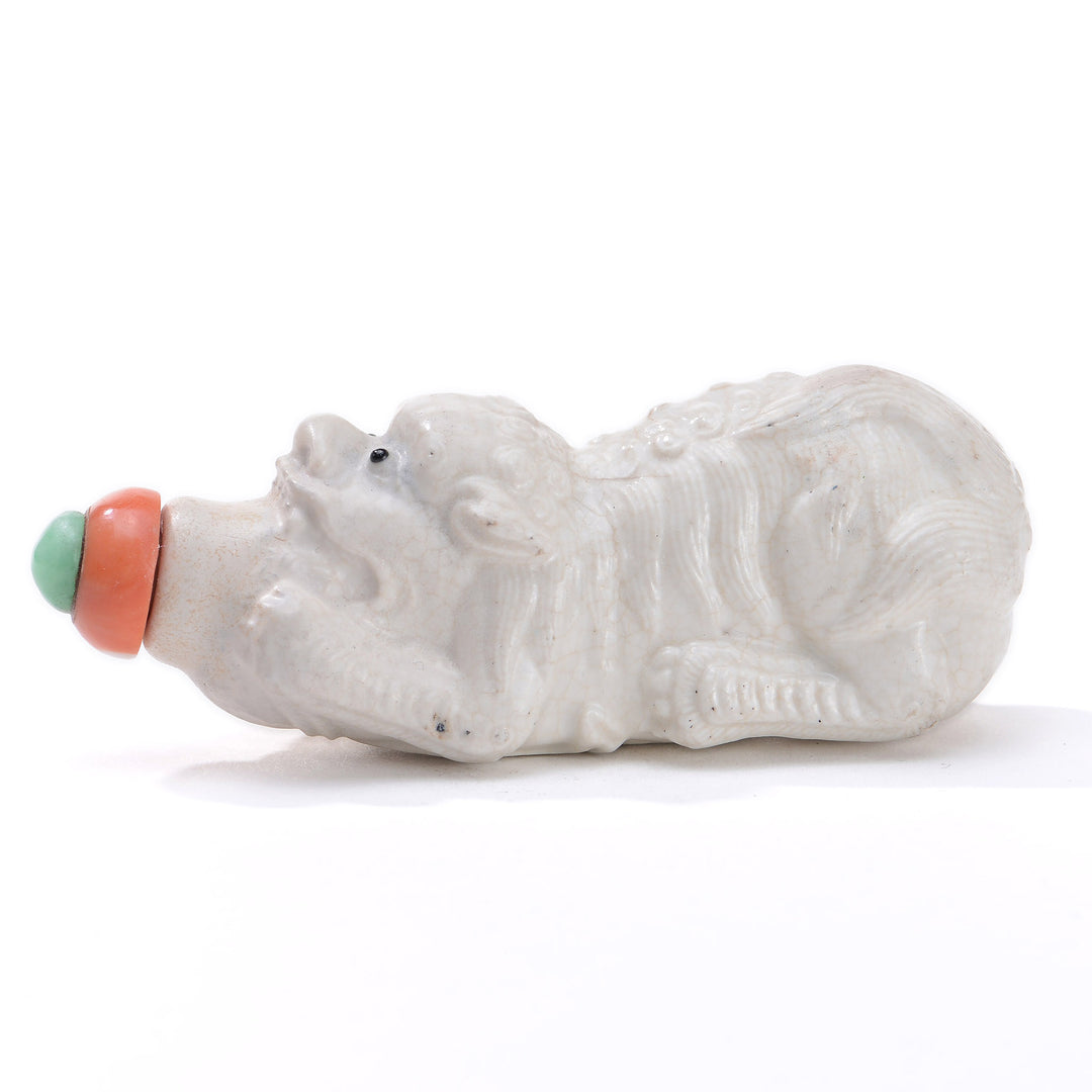 Regis Galerie Snuff Bottles Collection. Snuff Bottle Porcelain Image
