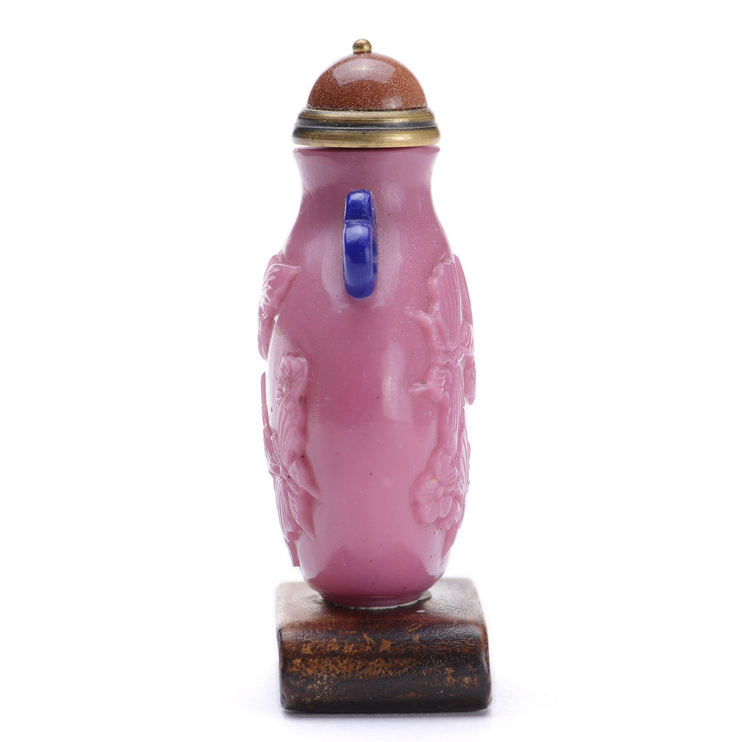 Regis Galerie Snuff Bottles Collection. Snuff Bottle Glass Image