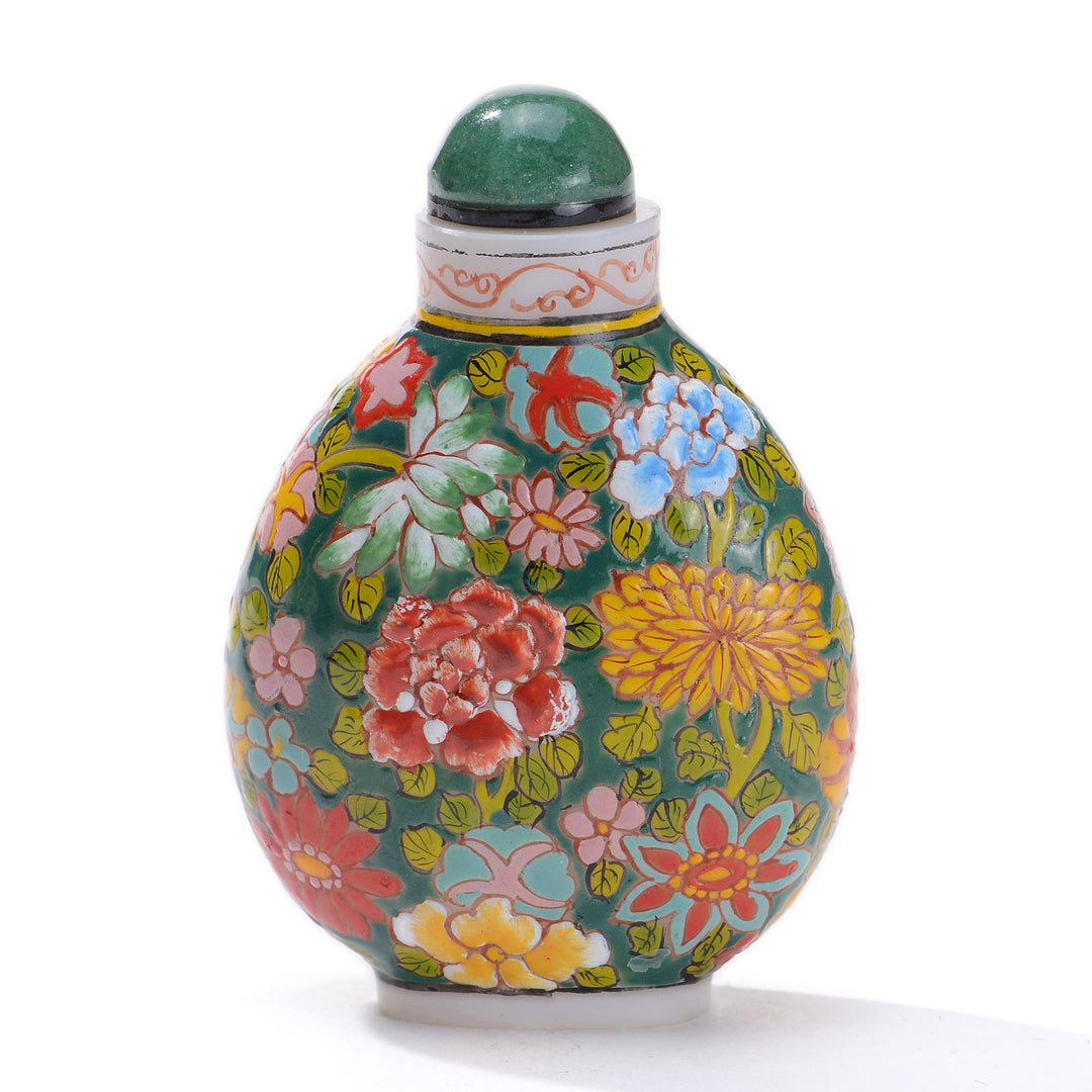 Regis Galerie Snuff Bottles Collection. Snuff Bottle Porcelain Image