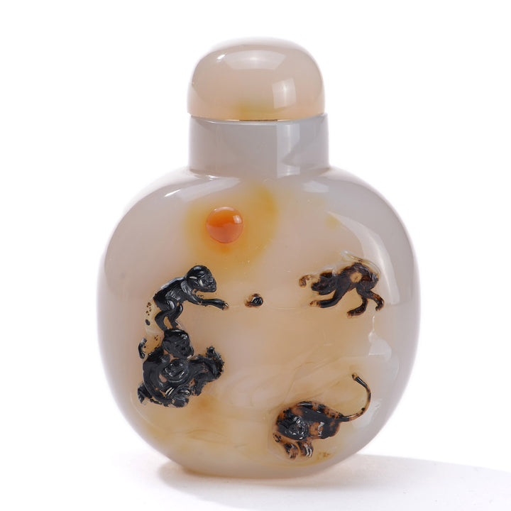 Regis Galerie Snuff Bottles Collection. Snuff Bottle Agate Image