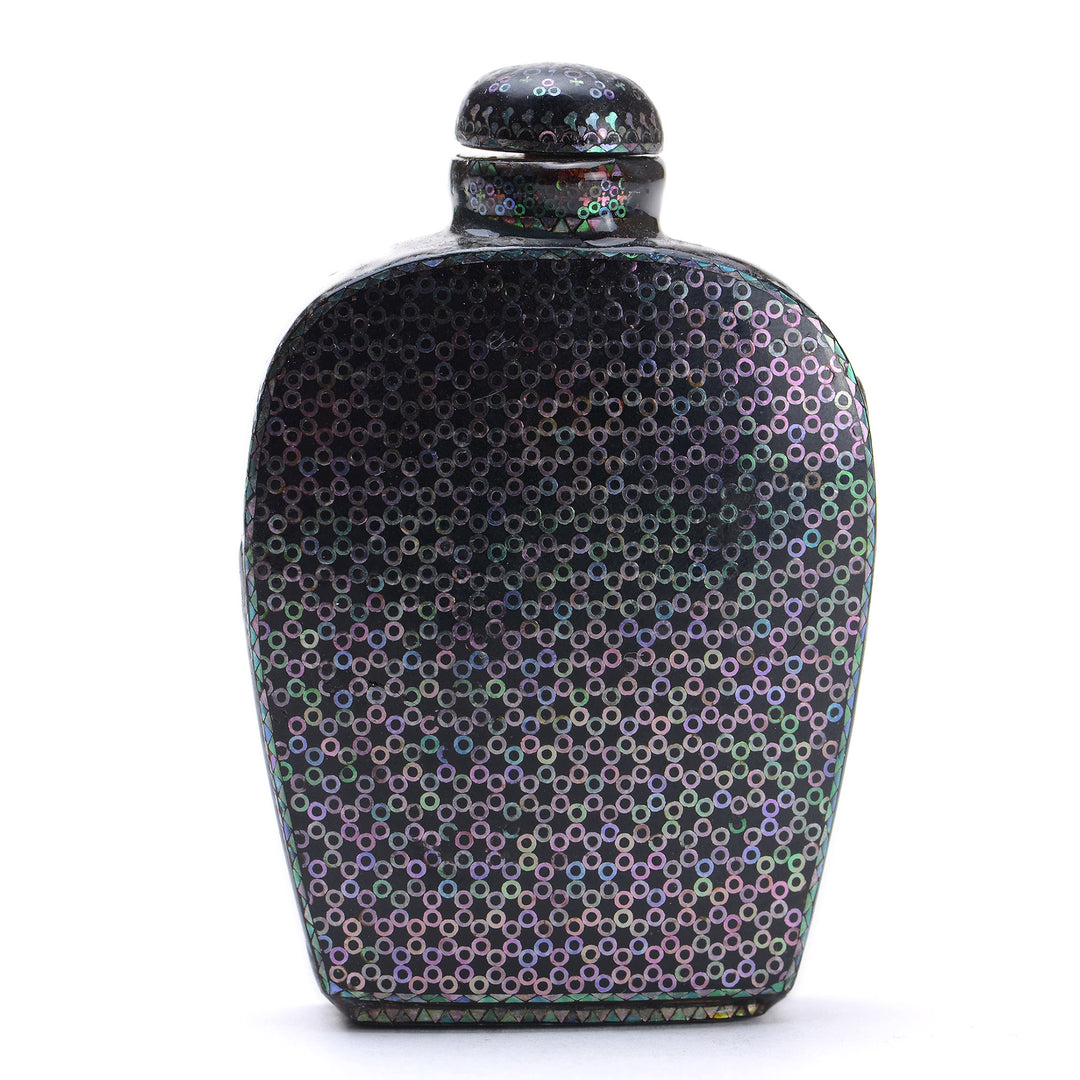 Regis Galerie Snuff Bottles Collection. Snuff Bottle Lacquer Image