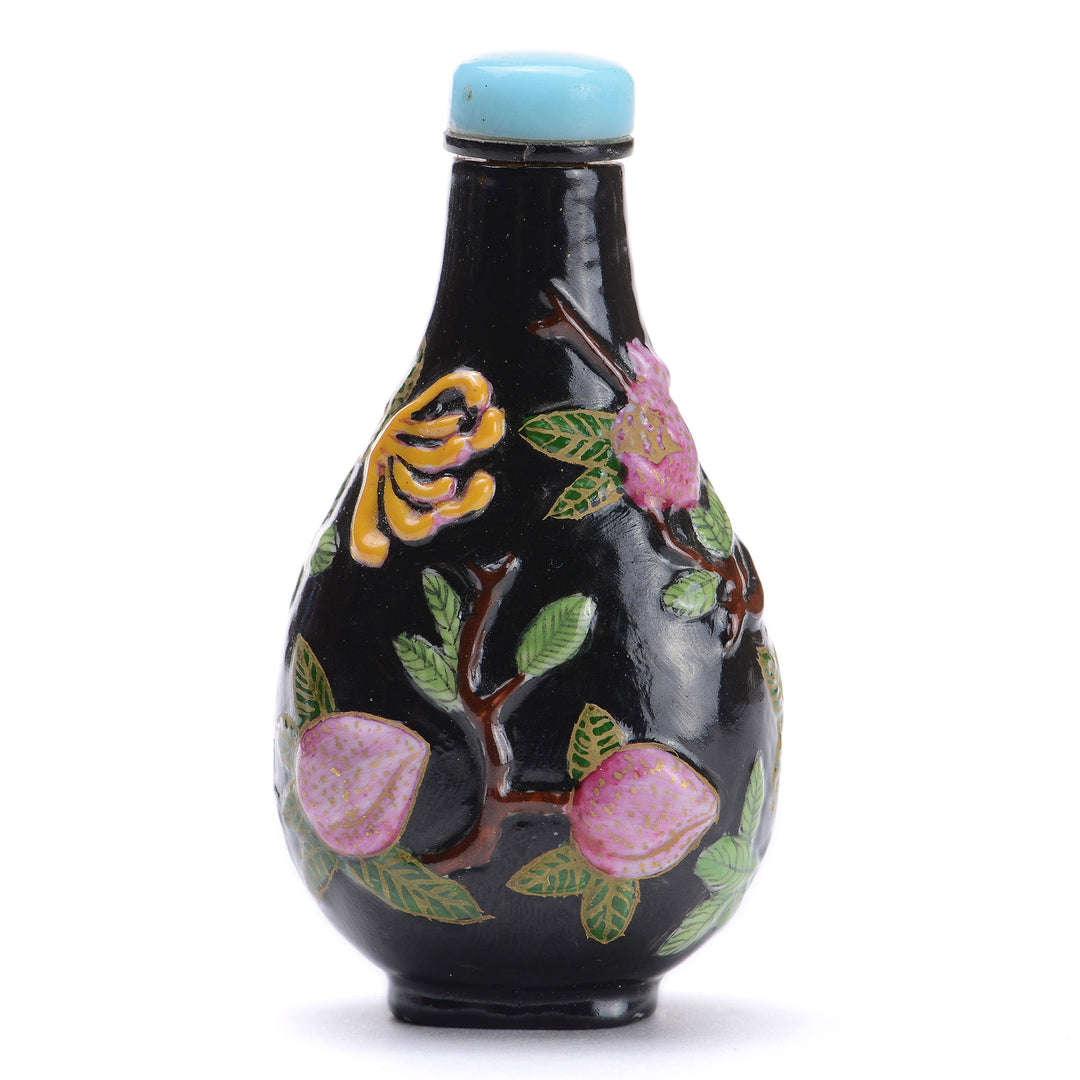 Regis Galerie Snuff Bottles Collection. Porcelain Snuff Bottle Image