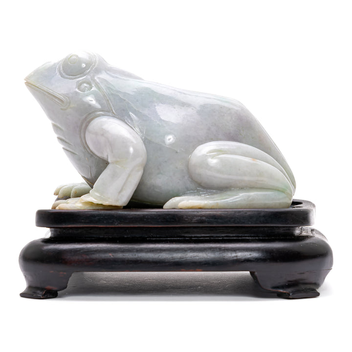 Crouching Jade Frog