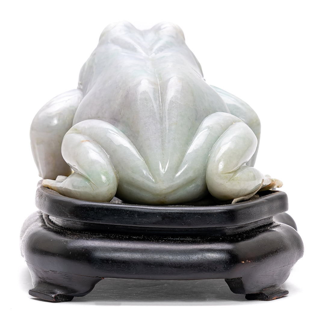 Crouching Jade Frog