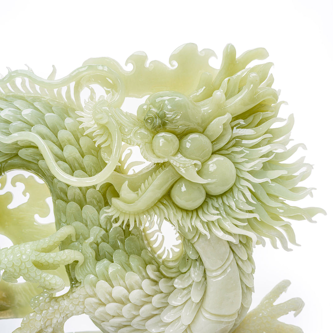Collectible agate dragon, a fusion of nature and myth.