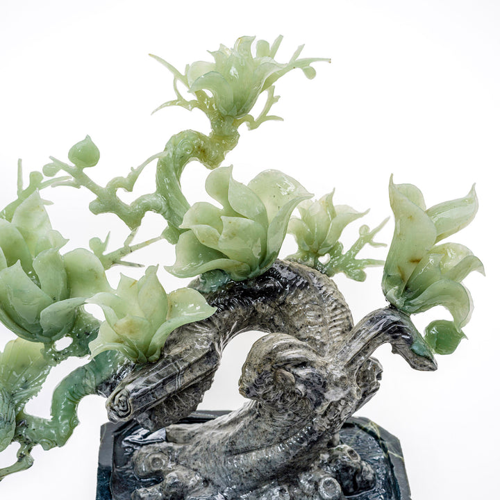 Agate iris vase sculpture, blending gemstone beauty with floral artistry.