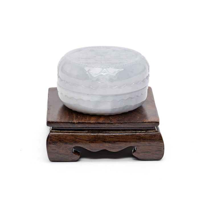 Carved jade jewelry box with double happiness lid